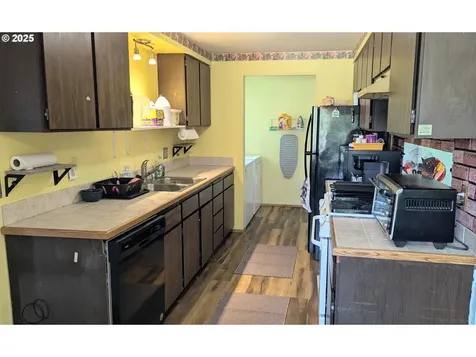550 18th Street Myrtle Point OR 97458