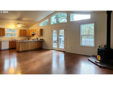 160 Spirit Lane Roseburg OR 97471
