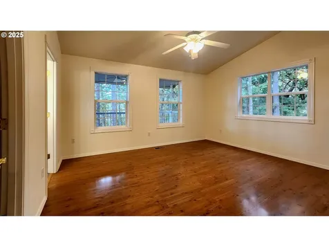 160 Spirit Lane Roseburg OR 97471