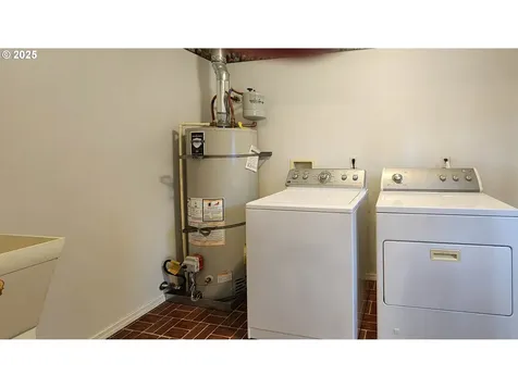 160 Spirit Lane Roseburg OR 97471