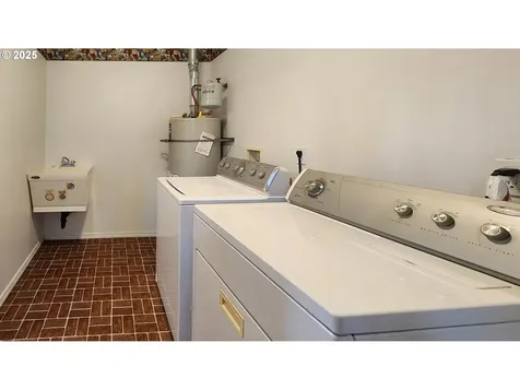 160 Spirit Lane Roseburg OR 97471