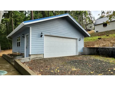160 Spirit Lane Roseburg OR 97471