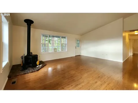 160 Spirit Lane Roseburg OR 97471