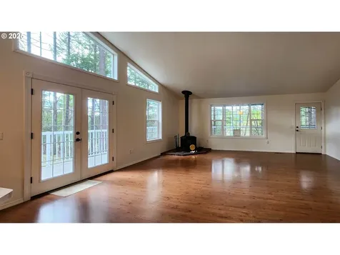 160 Spirit Lane Roseburg OR 97471