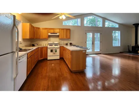 160 Spirit Lane Roseburg OR 97471