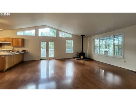 160 Spirit Lane Roseburg OR 97471