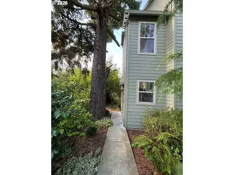 8780 SE Flavel Street Portland OR 97266