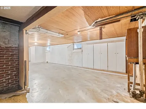1114 SE Bidwell Street Portland OR 97202