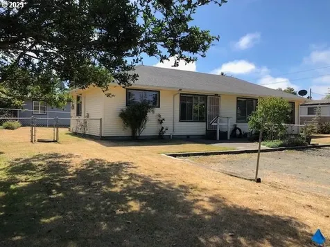 92322 Cape Arago Highway Coos Bay OR 97420