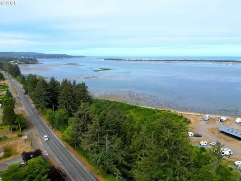 92322 Cape Arago Highway Coos Bay OR 97420