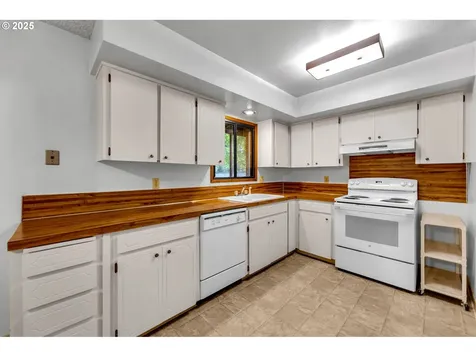 8203 NE 27th Street Vancouver WA 98662