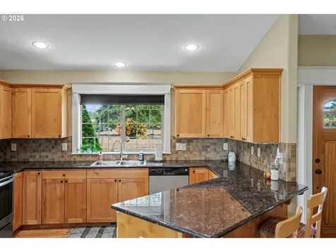 801 Pintail Street Silverton OR 97381