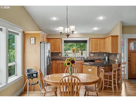 801 Pintail Street Silverton OR 97381