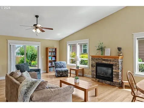 801 Pintail Street Silverton OR 97381
