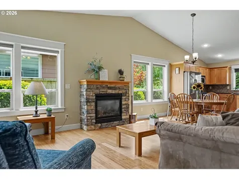 801 Pintail Street Silverton OR 97381