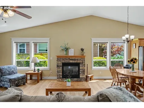 801 Pintail Street Silverton OR 97381