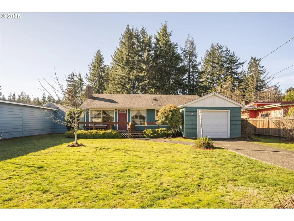 2035 Juniper Avenue Coos Bay OR 97420