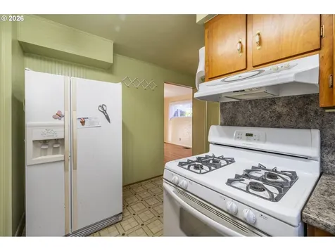 2035 Juniper Avenue Coos Bay OR 97420