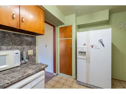 2035 Juniper Avenue Coos Bay OR 97420