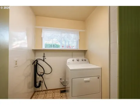 2035 Juniper Avenue Coos Bay OR 97420