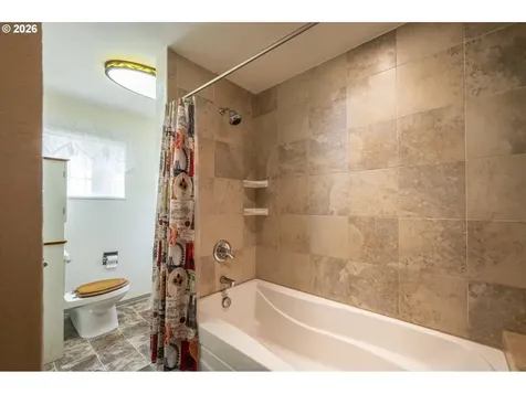 2035 Juniper Avenue Coos Bay OR 97420