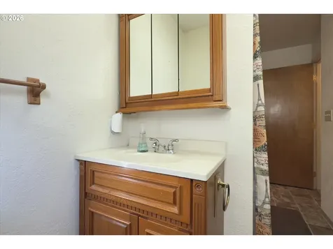 2035 Juniper Avenue Coos Bay OR 97420