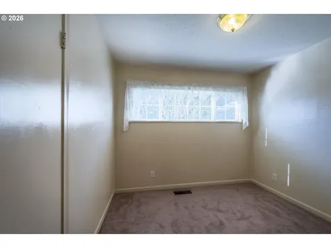 2035 Juniper Avenue Coos Bay OR 97420