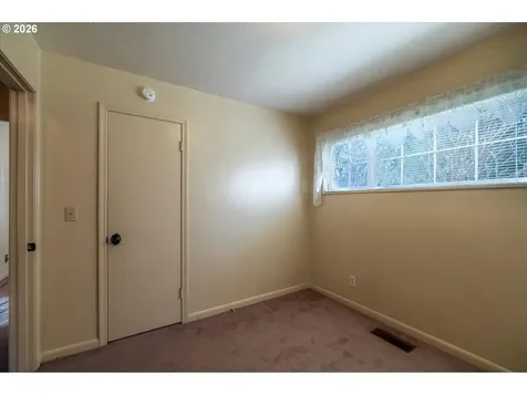 2035 Juniper Avenue Coos Bay OR 97420