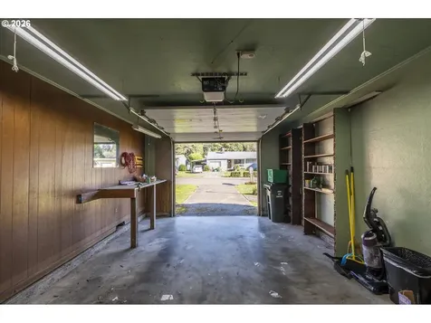 2035 Juniper Avenue Coos Bay OR 97420