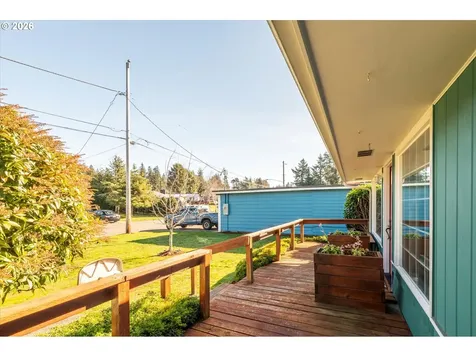 2035 Juniper Avenue Coos Bay OR 97420