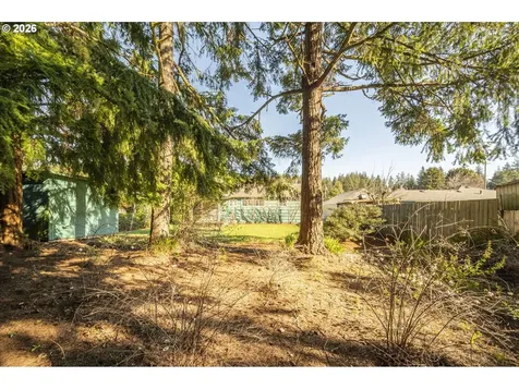 2035 Juniper Avenue Coos Bay OR 97420