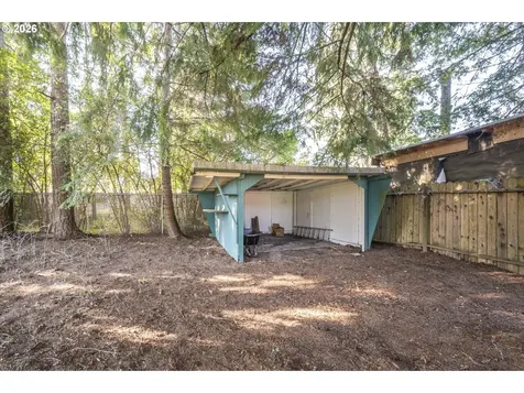 2035 Juniper Avenue Coos Bay OR 97420