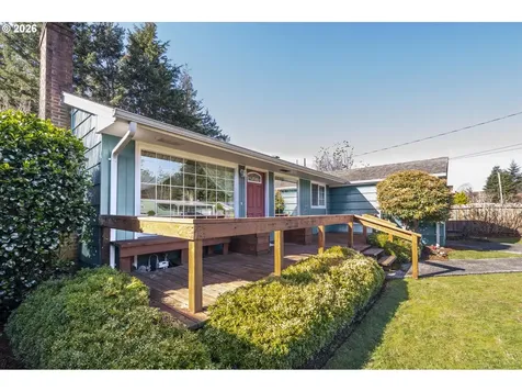 2035 Juniper Avenue Coos Bay OR 97420