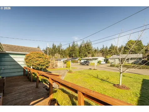 2035 Juniper Avenue Coos Bay OR 97420