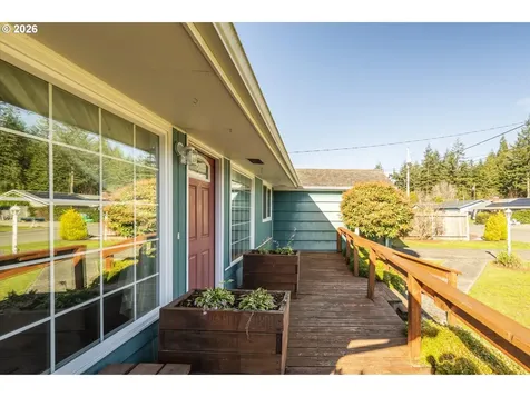 2035 Juniper Avenue Coos Bay OR 97420