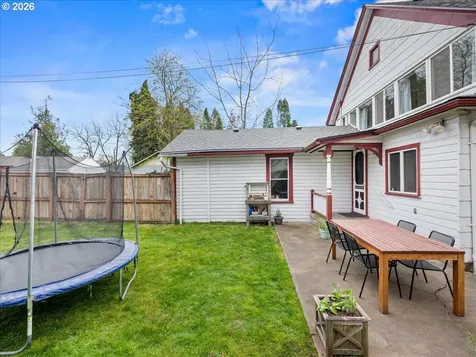 815 Shipping Street NE Salem OR 97301