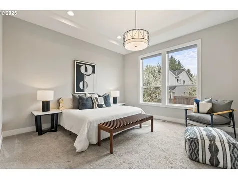 8595 SW Holly Lane Portland OR 97223