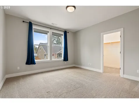 8595 SW Holly Lane Portland OR 97223