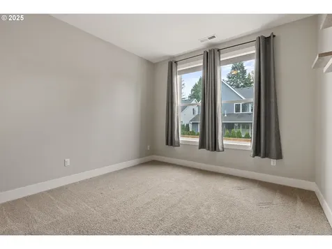 8595 SW Holly Lane Portland OR 97223