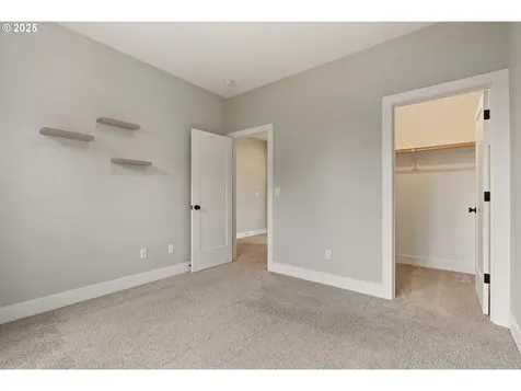8595 SW Holly Lane Portland OR 97223