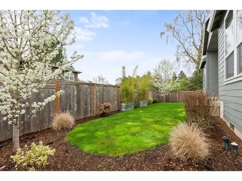 8595 SW Holly Lane Portland OR 97223