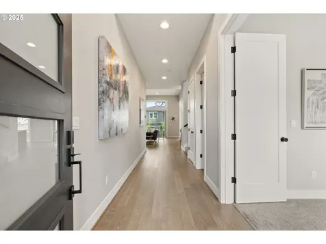 8595 SW Holly Lane Portland OR 97223