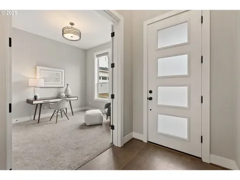 8595 SW Holly Lane Portland OR 97223