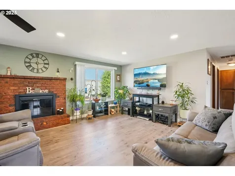 1139 Cynthia Court N Keizer OR 97303