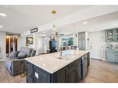1139 Cynthia Court N Keizer OR 97303