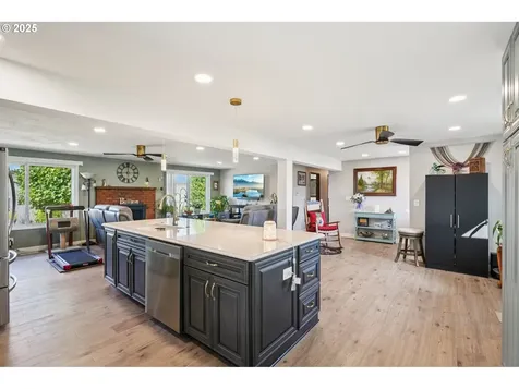 1139 Cynthia Court N Keizer OR 97303