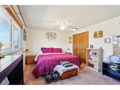 1139 Cynthia Court N Keizer OR 97303
