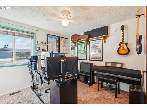 1139 Cynthia Court N Keizer OR 97303