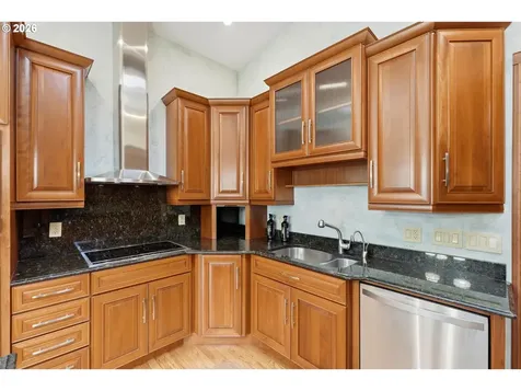 403 409 NE 156th Avenue Portland OR 97230