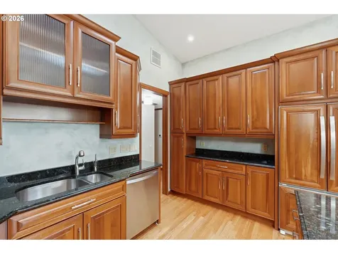 403 409 NE 156th Avenue Portland OR 97230